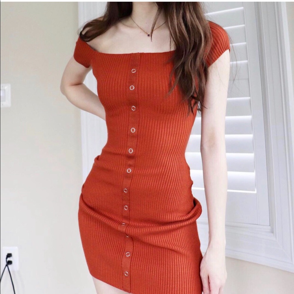 Urban Outfitters orange ribbed bodycon dress 💞